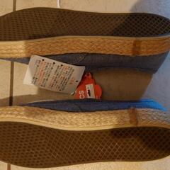 VANSレディース靴未使用22.5cmの画像