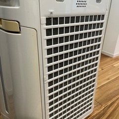 シャープ空気清浄機　加湿器　2019年製の画像