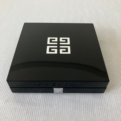 ジバンシー　クッションファンデ　ケース