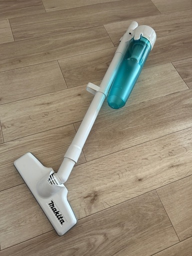 【バッテリー、充電器付】掃除機　makita