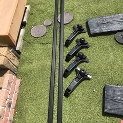 THULE ベースキャリア　雨樋付き車用