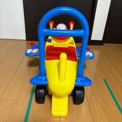 (お話中)飛行機 押し車 おもちゃの画像