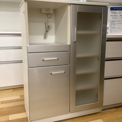 【トレファク ラパーク岸和田店】ホワイト×シルバーのレンジ台入荷しました。