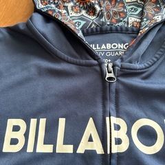 BILLABONG ラッシュガード　140cmの画像