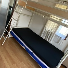 2段ベッド　ベンチ付きロフトベッド　マットレス2枚付きの画像