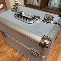 ❤️美品アルミケース道具箱❤️の画像