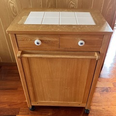 アメリカ家具　キャスター付き木製ゴミ箱