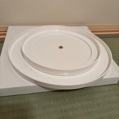 ケーキ回転台の画像