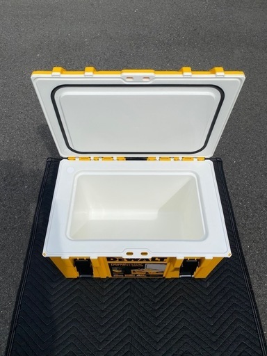 値下げしました！デウォルト タフシステム クーラーボックス新品