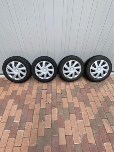 車のパーツ タイヤ、ホイール