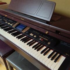 電子ピアノ　ROLAND　