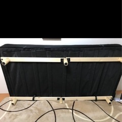 ベッド、冷蔵庫、電子レンジ、無印収納ボックス、姿見、ストレッチポール、チェアー、テーブル無料で差し上げます。の画像