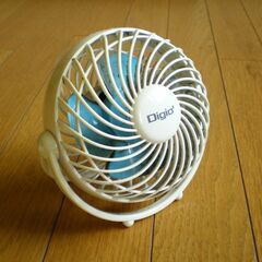 🔥 USBミニ扇風機 🔥 サーキュレーター ファンの画像