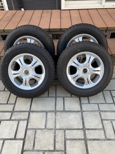 アルミホイール付きスタッドレス❗️205/65R15 バリ山❗️4本セット✨