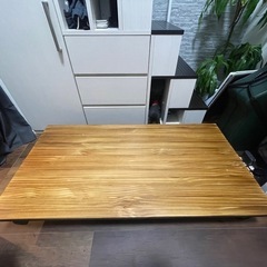 テーブル