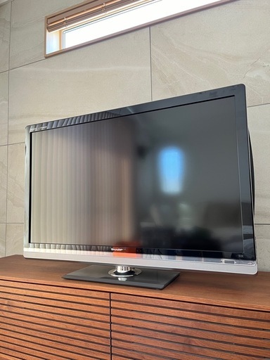 SHARP液晶カラーテレビ　AQUOS（型名LC-46LX3）