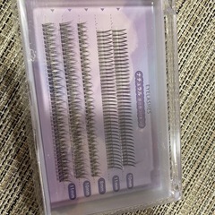 つけまつげ