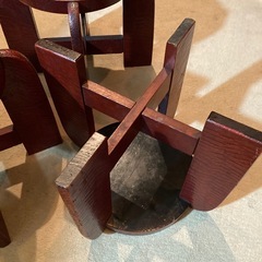 小さい椅子３つの画像