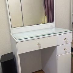 ドレッサー　　鏡コンセント付き  