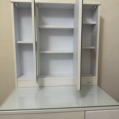 ドレッサー　　鏡コンセント付き  の画像