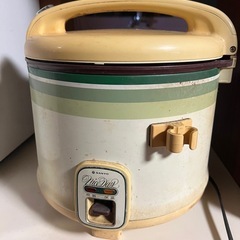 【昭和レトロ・炊飯ジャー】