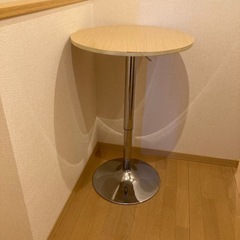 ハイテーブル