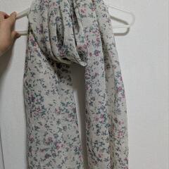 「お話中です」可愛い花柄ストール　服/ファッションの画像