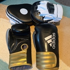 アディダス ボクシンググローブ HYBRID75 10オンス＆ミ...