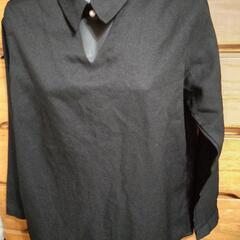 胸元オシャレなシャツ