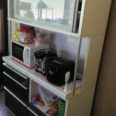 キッチンボード食器棚！松田家具！綺麗です。両方伸縮可能