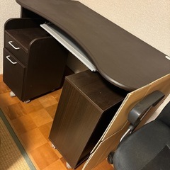 パソコンデスク