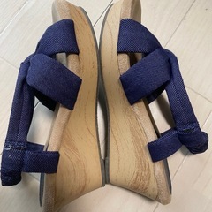 レディース　👡Ⓜ️サイズサンダル紺色　の画像