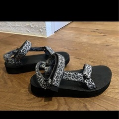 teva サンダル　23センチの画像