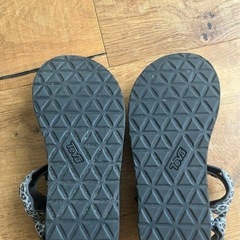 teva サンダル　23センチの画像