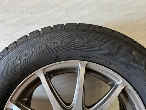 車のパーツ タイヤ、ホイール