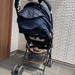 アップリカ　ベビーカー　AB型　軽量かつ新生児から使用可能。の画像