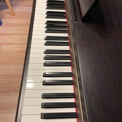 電子ピアノの画像