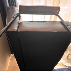 ニトリ 2人用ソファ 合成皮革 Nシールド 傷・汚れに強い DBR レザー 茶色の画像