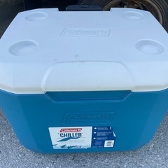 コールマンホイールクーラーボックス60qtの画像