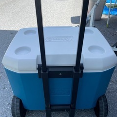 コールマンホイールクーラーボックス60qtの画像