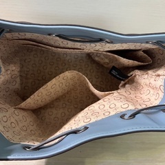 GUESS ショルダーバッグ の画像