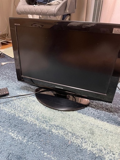 テレビ　22インチ