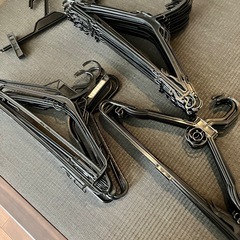 【決まりました】黒いハンガー29本