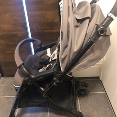 コンビ　ベビーカー　スゴカル４キャス　compact　チャコールグレー