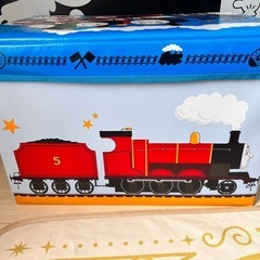 きかんしゃトーマス　椅子型収納ケースの画像