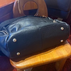 GUSCIO　ショルダーバッグ レディース レザータッチの画像