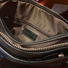 GUSCIO　ショルダーバッグ レディース レザータッチの画像