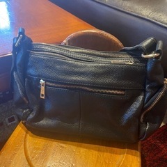 GUSCIO　ショルダーバッグ レディース レザータッチ