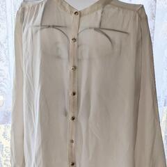 お値下げしました！CLACIER ブラウス　少しクリーム色