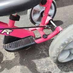 子供用　三輪車、自転車ヘルメットの画像